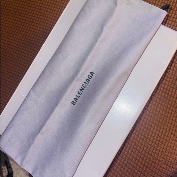 Balenciaga‘s speed trainers - Picture 7 of 7